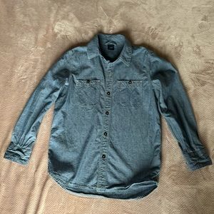Gap kids shirt - size M
